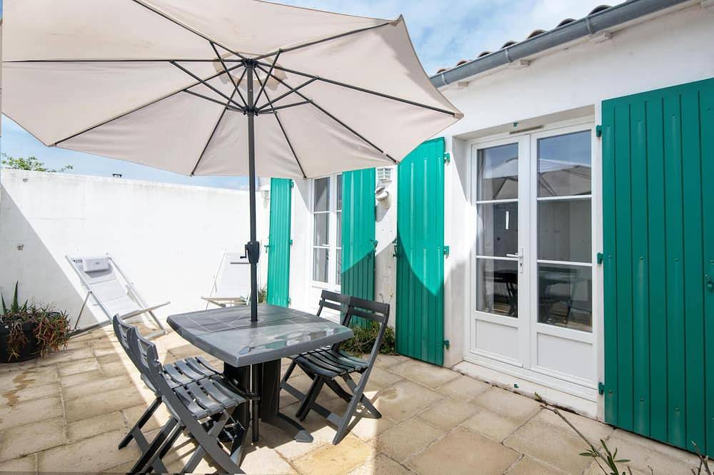 Entire apartment, Porcelaine House   . in La Couarde-sur-Mer, Ile de Re