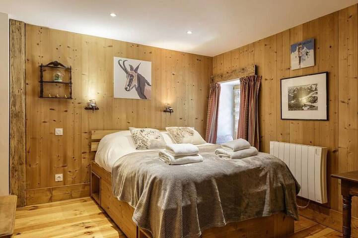Chalet 160m2 Quiet | Sauna | View | Bus Train 250m in Les Grandes Montets, Chamonix-Mont-Blanc