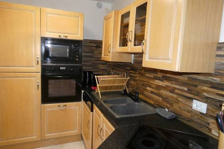 Gîte pour 4 personnes, avec jacuzzi et jardin à Meslan - 2