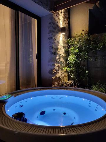 Hôtel pour 2 personnes, avec jardin ainsi que jacuzzi et terrasse à Milly-la-Forêt