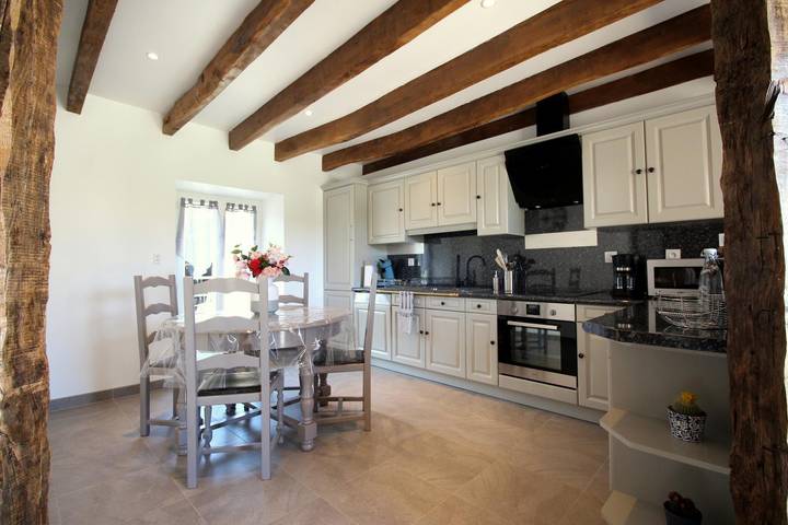 Gîte pour 6 personnes, avec jardin et terrasse, animaux acceptés à Château-Chervix - 4