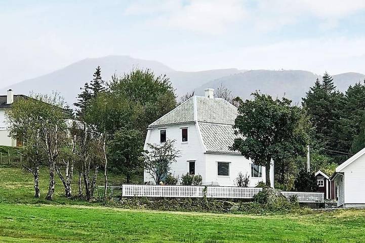 Ferienhaus für 5 Personen, mit Garten in Bremanger