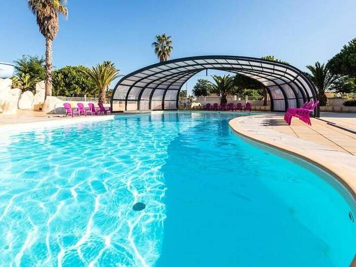 Camping pour 4 personnes, avec bassin pour enfant à Saint-Georges-d'Oléron