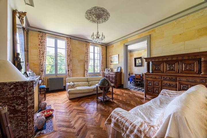 Außergewöhnlicher Aufenthalt im Château Le Noble mit privatem Pool – Im Herzen eines historischen Weinguts in Saint-Germain-du-Puch, Libourne und Umgebung
