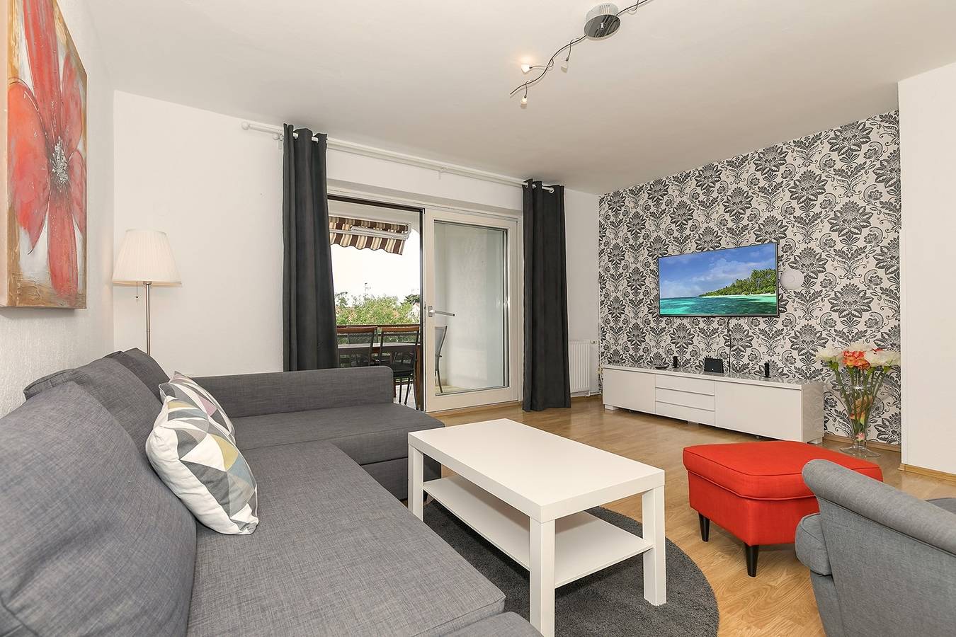 Apartamento entero, Popular fully equipped modern three bedroom apartment in a top location in Porec near the beach and with sea view in Poreč, Region de Porec