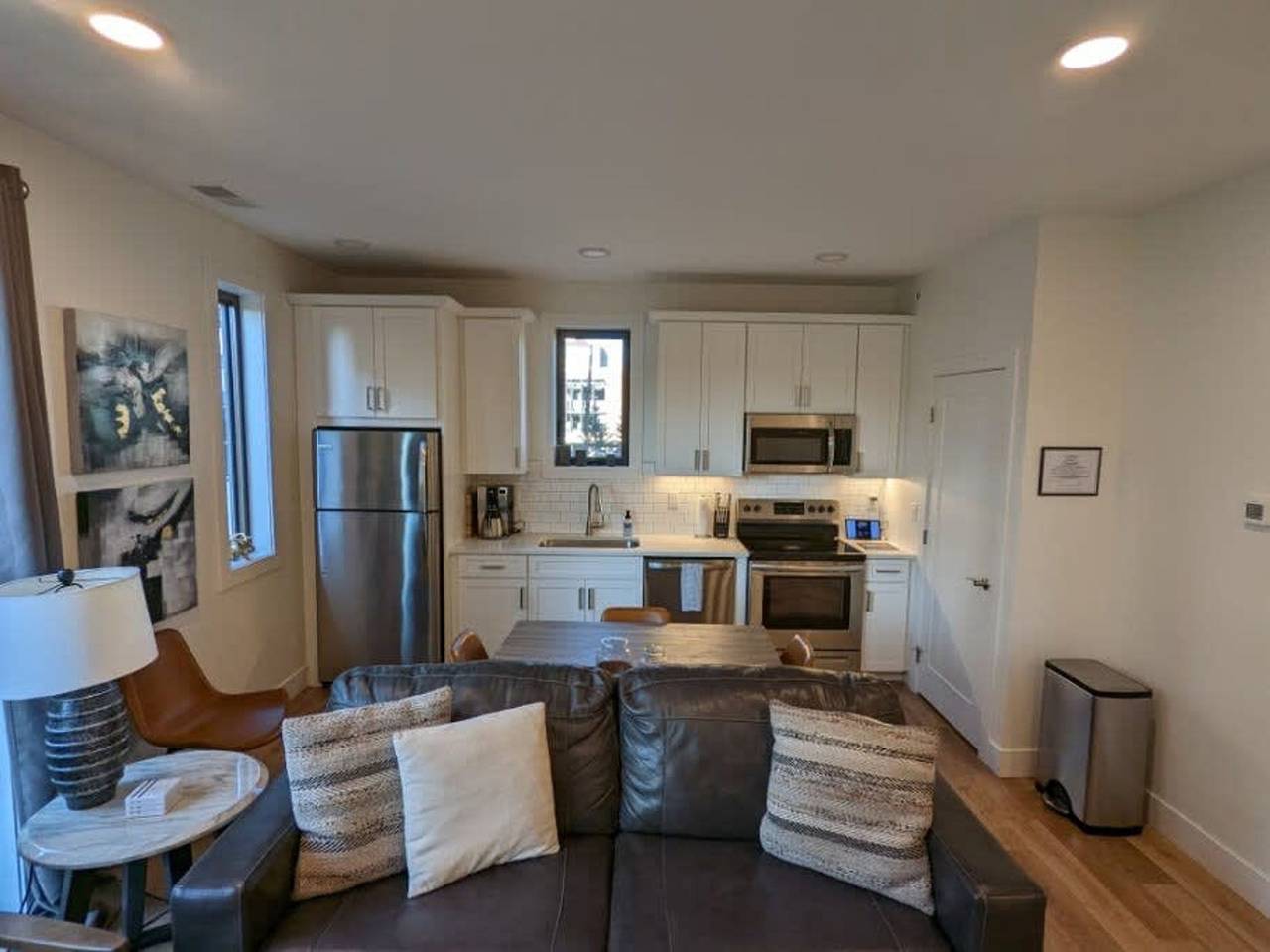 Appartamento intero, Walk to it all - Downtown Tc- Capri 212 in Traverse City, Contea di Grand Traverse