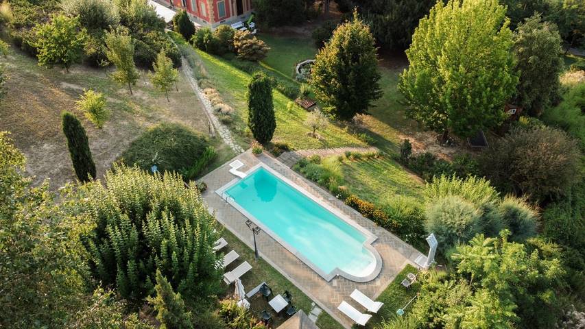 Hus för 4 Personer med bubbelpool in Asti, Asti (Kommun)