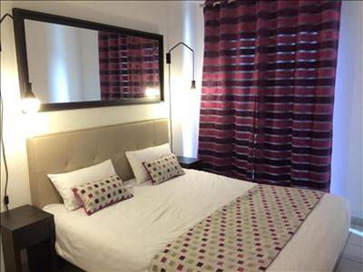 Location de vacances pour 4 personnes, avec piscine ainsi que jardin et sauna à Biot - 2