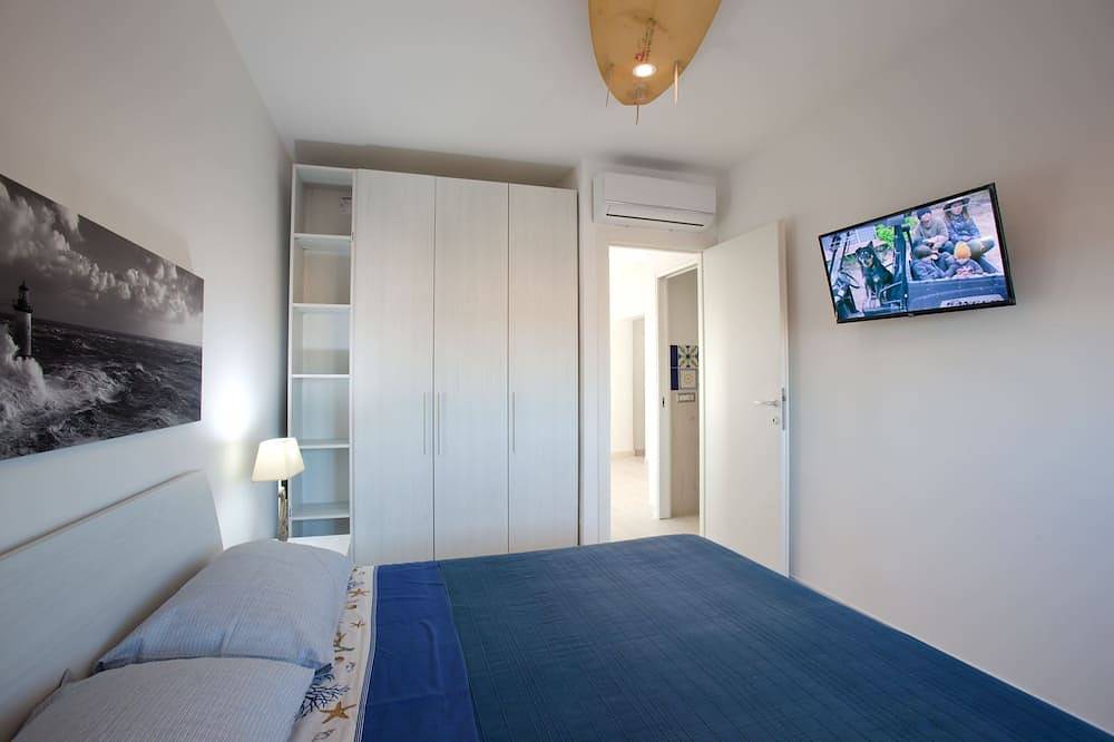 Appartamento intero, Attico vista mare per 2-4 persone, ampio terrazzo attrezzato in Anzio, Provincia di Roma