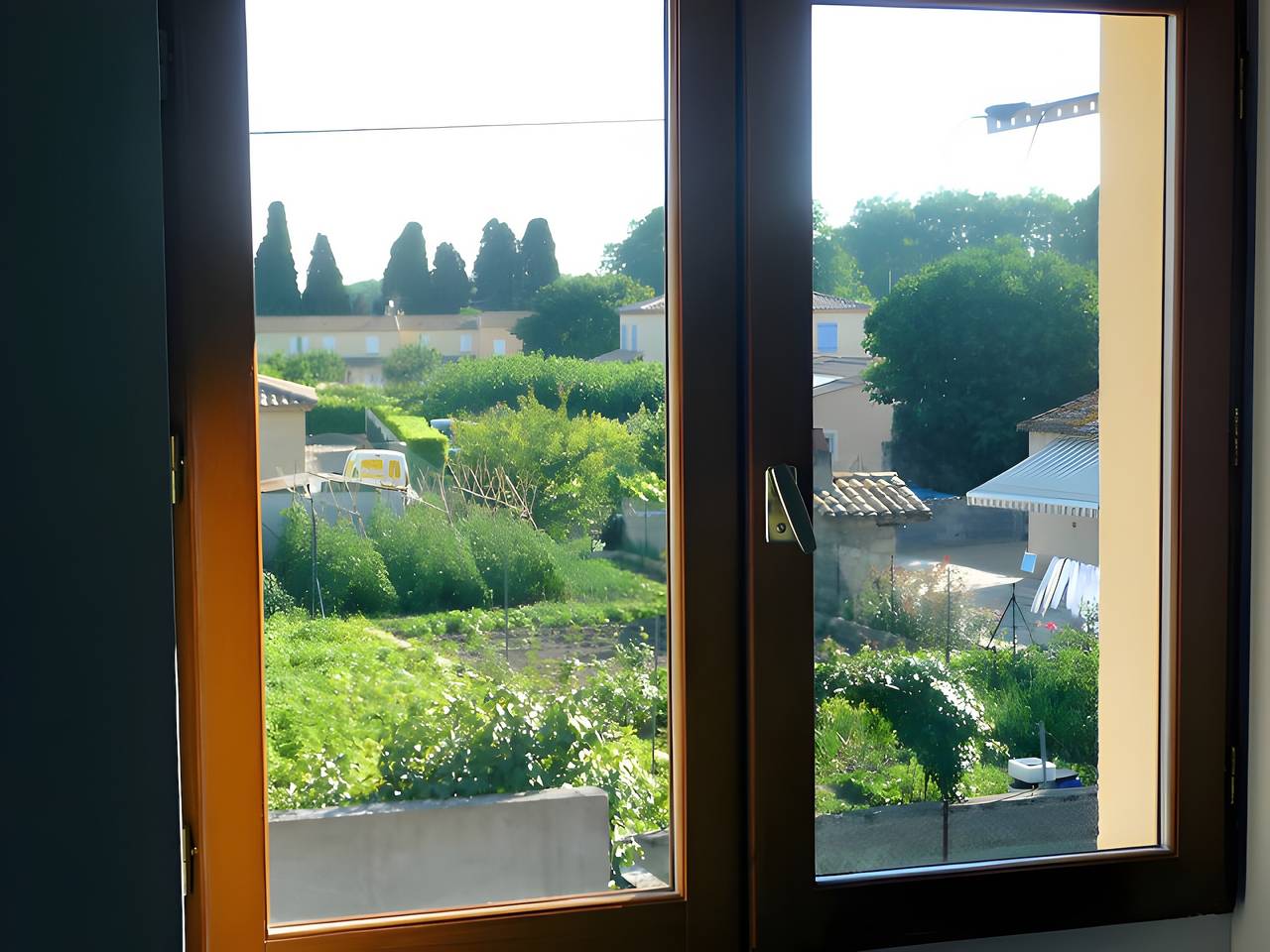 Habitación «Bambú» con terraza compartida, wifi y aire acondicionado in Colombiers, Côte d'Améthyste
