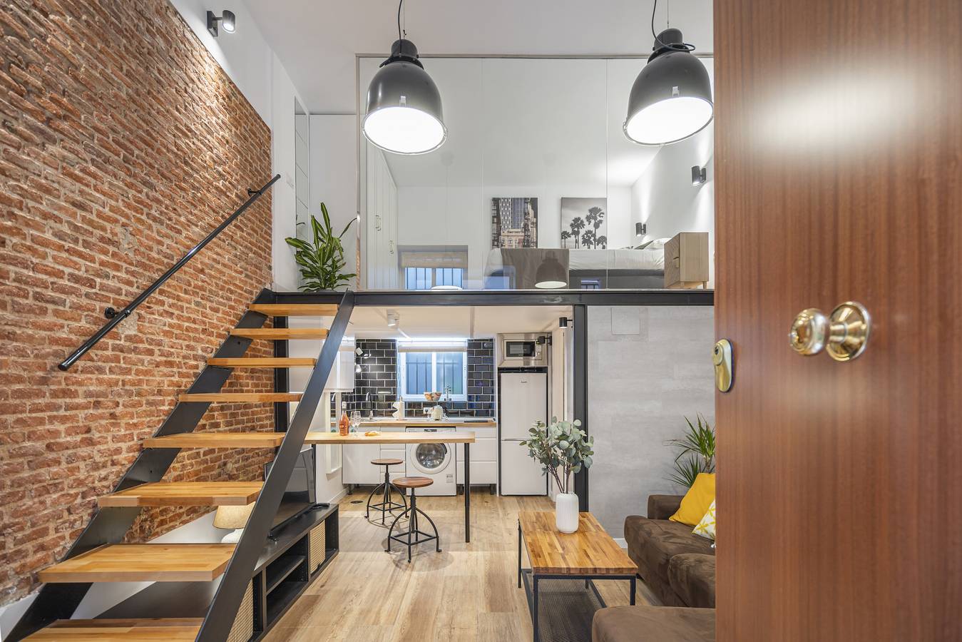 Appartement entier, M (Ampe350) Apartamento dúplex con patio in Madrid, Communaute de Madrid