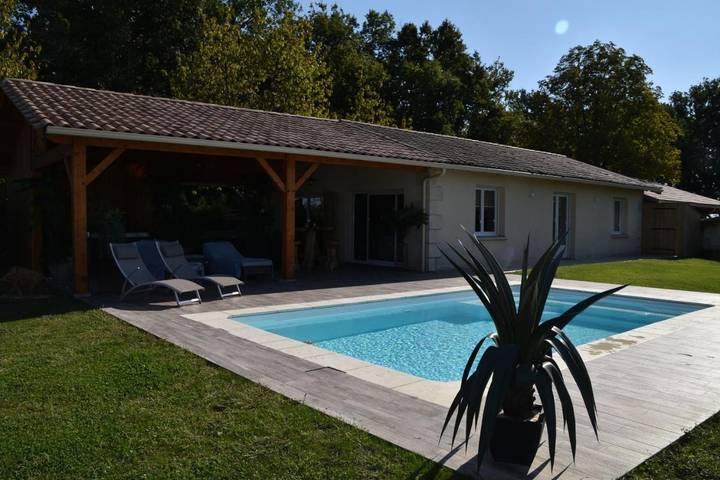 Location de vacances pour 4 personnes, avec piscine et sauna ainsi que vue et jardin, animaux acceptés à Eymet - 4