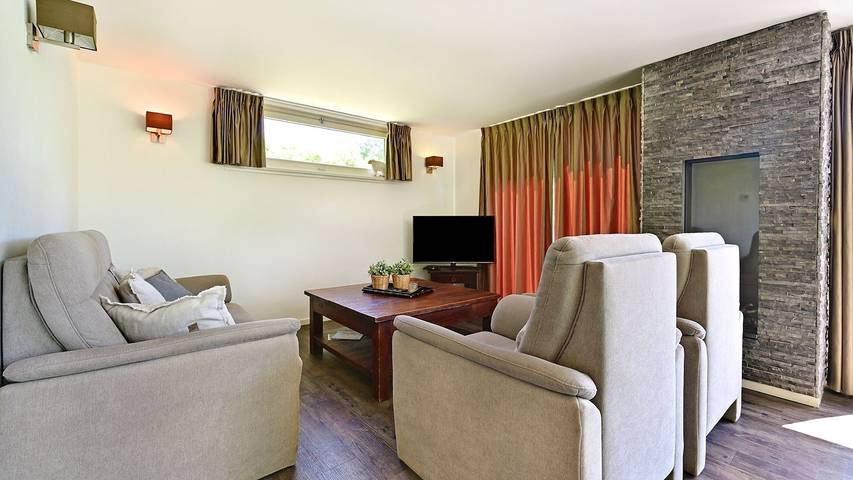 Ferienhaus für 7 Personen, mit Sauna und Whirlpool sowie Garten in Overijssel