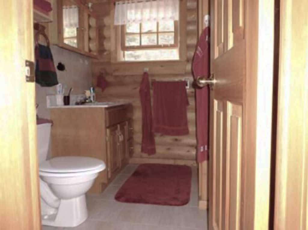 Blockhaus mit Panoramablick und 2 Bäder in Richmond County