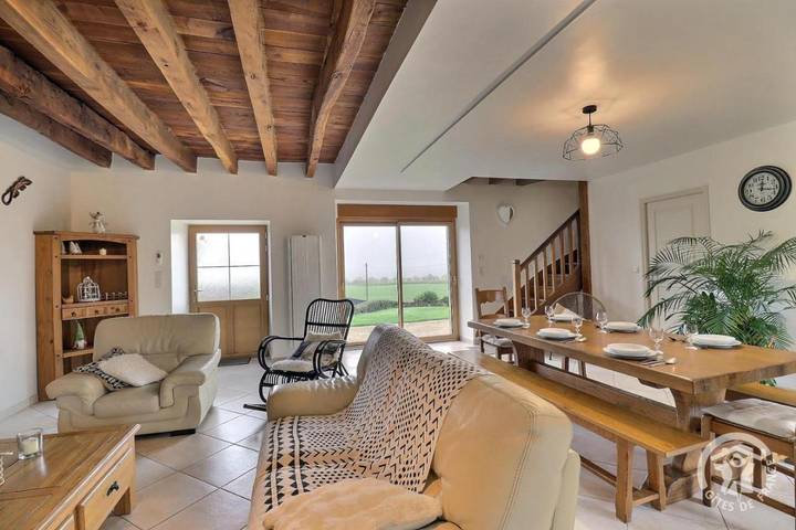 Location de vacances pour 6 personnes, avec terrasse ainsi que jardin et vue à La Fontenelle - 3