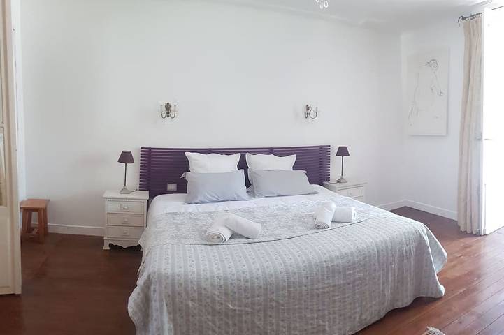 Location de vacances pour 12 personnes, avec jardin à Lussac - 4