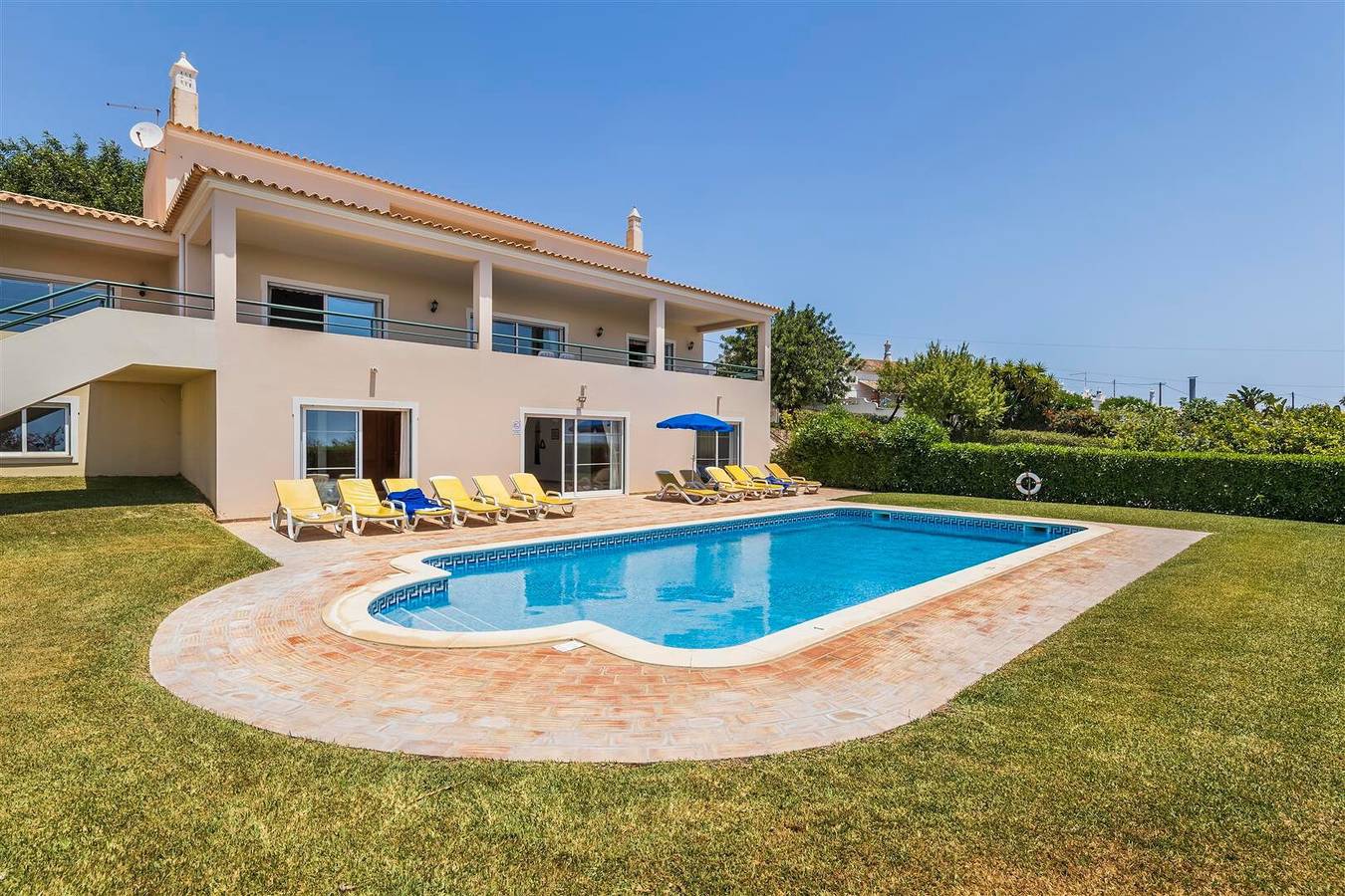Vila 'Casa Campo' com Vista para o Mar, Piscina Privada, 2 Terraços & Wi-Fi in Boliqueime, Distrito de Faro