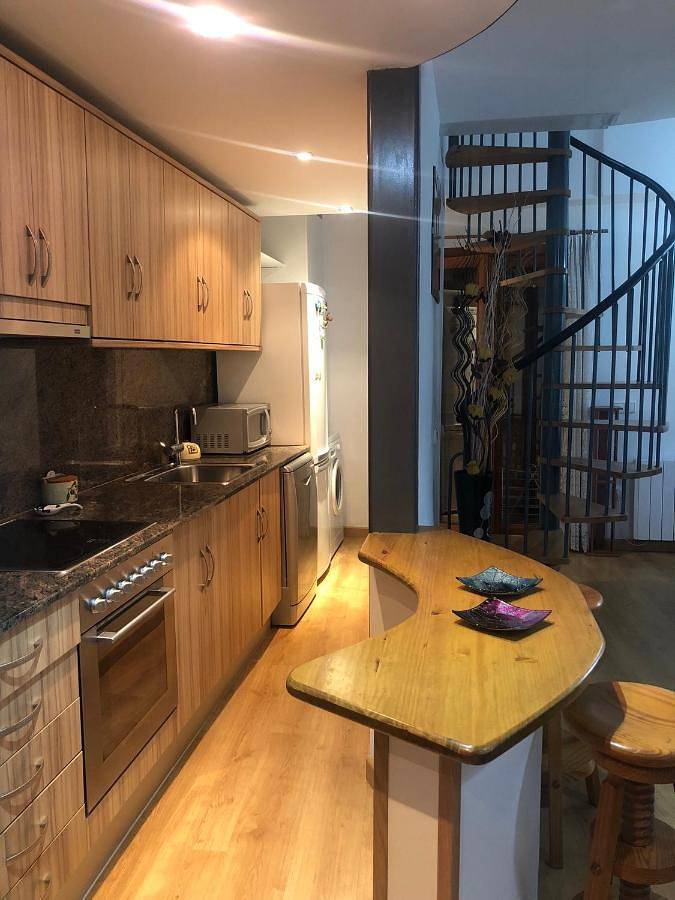 Gîte pour 4 personnes, avec vue et balcon à Rialp - 2