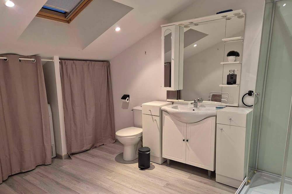 Entire apartment, Loft type apartment in the historic center in Saint-Paul-Trois-Châteaux, Nyons region