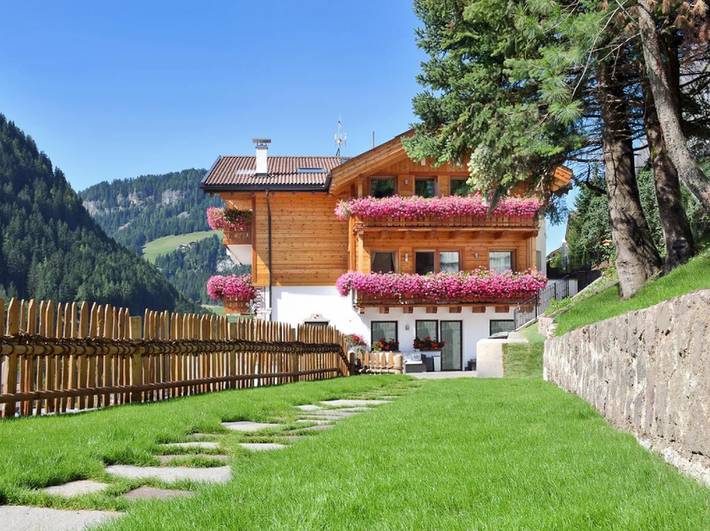 Ferienwohnung für 8 Personen, mit Garten