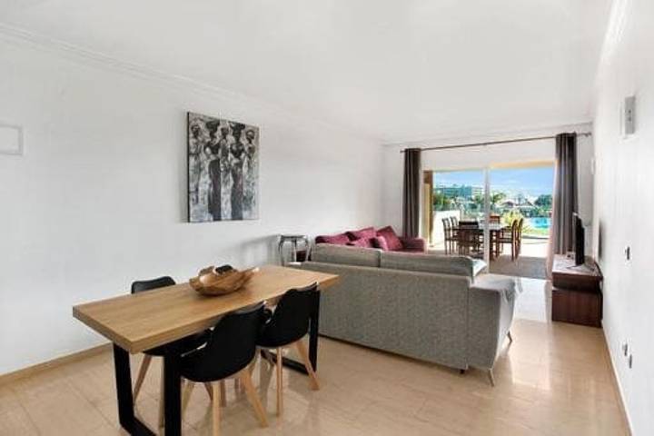 Villa for 4 people, with terrace and pool in Amarilla Golf