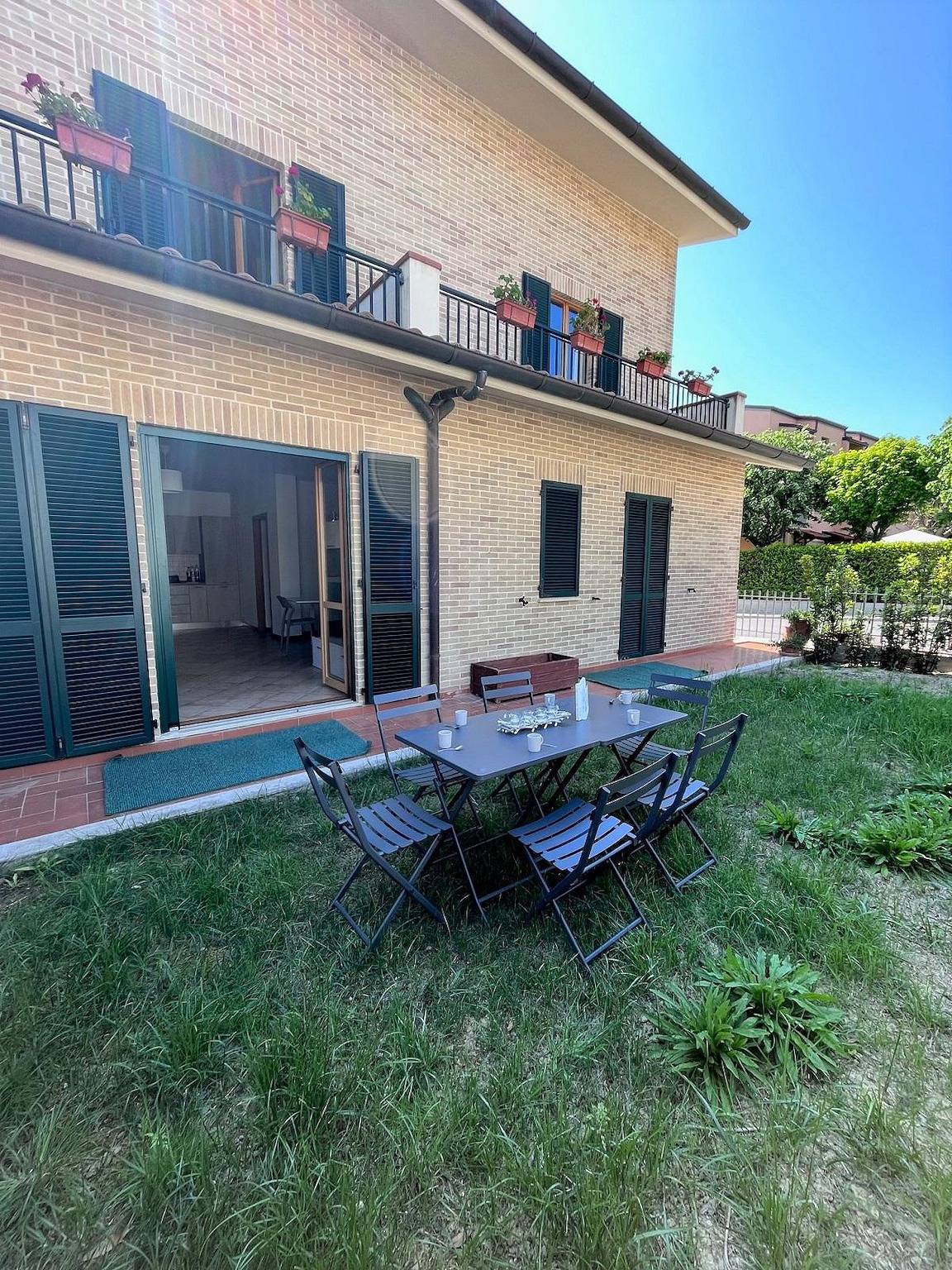 Ganze Wohnung, Appartamento Cristina a Sirolo con giardino in Sirolo, Riviera del Conero