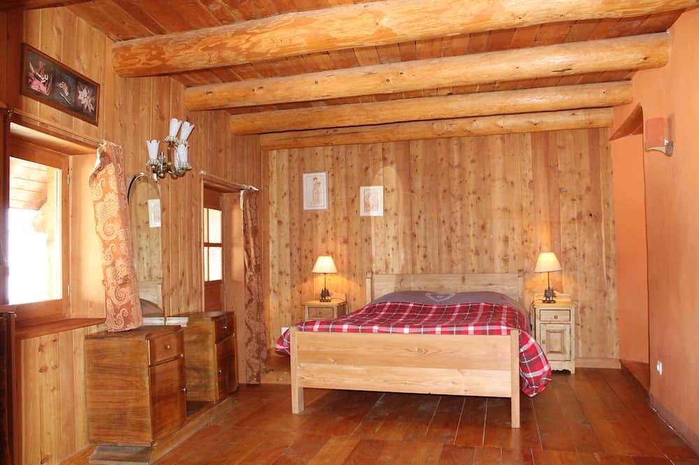 Chalet 10 pl, Jacuzzi, sauna, Hammam. lieu idéal pour les activités de montagne in Cervières, Région de Briançon