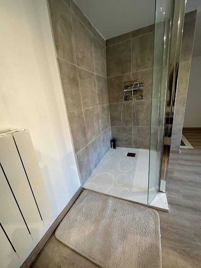 Gîte pour 2 personnes, avec jacuzzi et terrasse dans Le Fief-Sauvin - 4