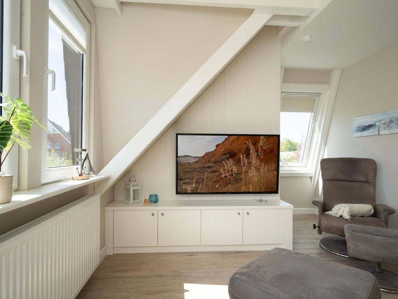 Ganze Ferienwohnung, Silwai Og - 3-Zimmer App. für 4 Pers. mit Terrasse, Pkw-Stellplatz, Wlan, Haustiere erlaubt. in Sylt (Gemeinde), Sylt