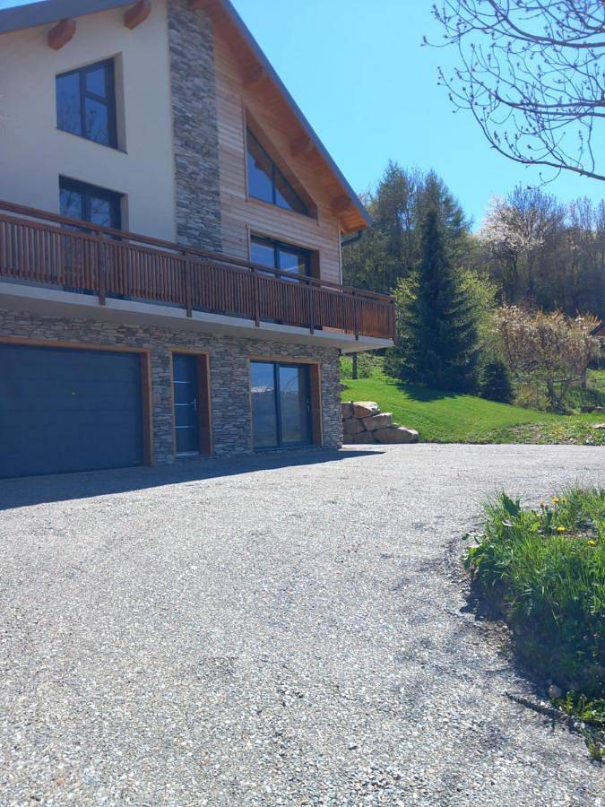 Gîte pour 2 personnes, avec jardin et vue à Saint-Léger-les-Mélèzes