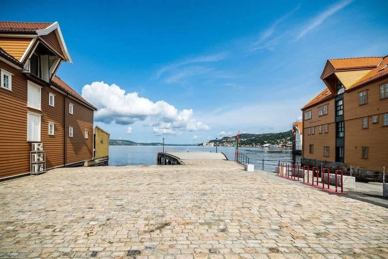 Hel leilighet, Renovated retreat in beautiful area near Bryggen in Bergenhus, Bergen