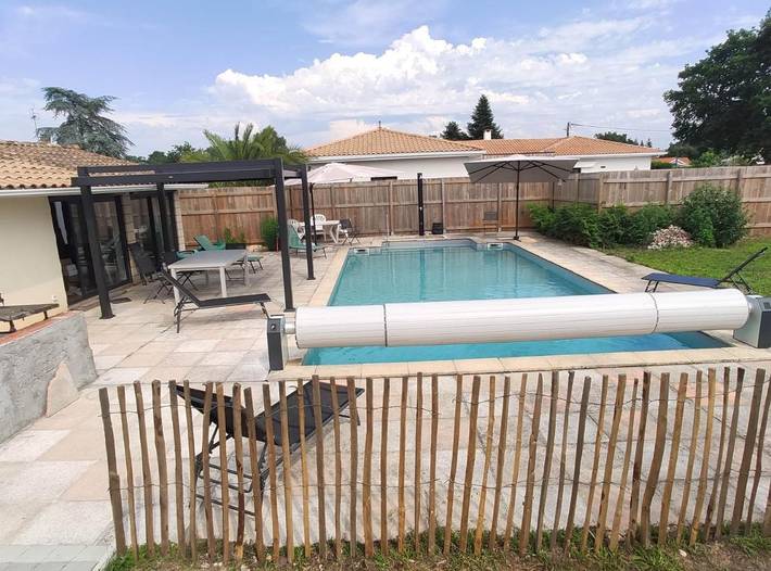 Location de vacances pour 8 personnes, avec jardin et piscine dans Cazaux - 2