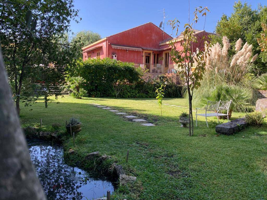 Casa Gino Petrulli Etna, villa con piscina in Zafferana Etnea, Etna