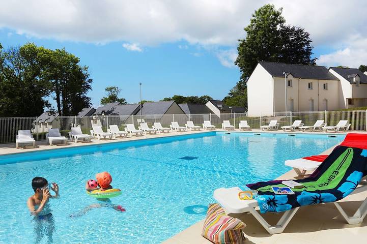 Maison de vacances pour 4 personnes, avec piscine et jardin, animaux acceptés à Audierne