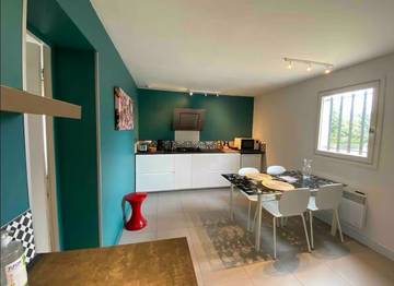 Chambre d’hôte pour 2 personnes, avec piscine et jardin à L'Isle-Jourdain