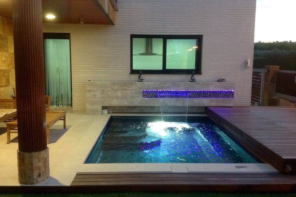 Villa De Lujo En Cambrils-Tarragona. 200 m Playa. in Cambrils, Costa Dorada