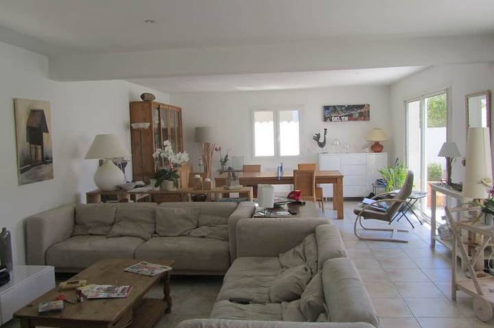 Location de vacances pour 8 personnes, avec jardin et terrasse à Pérols - 4