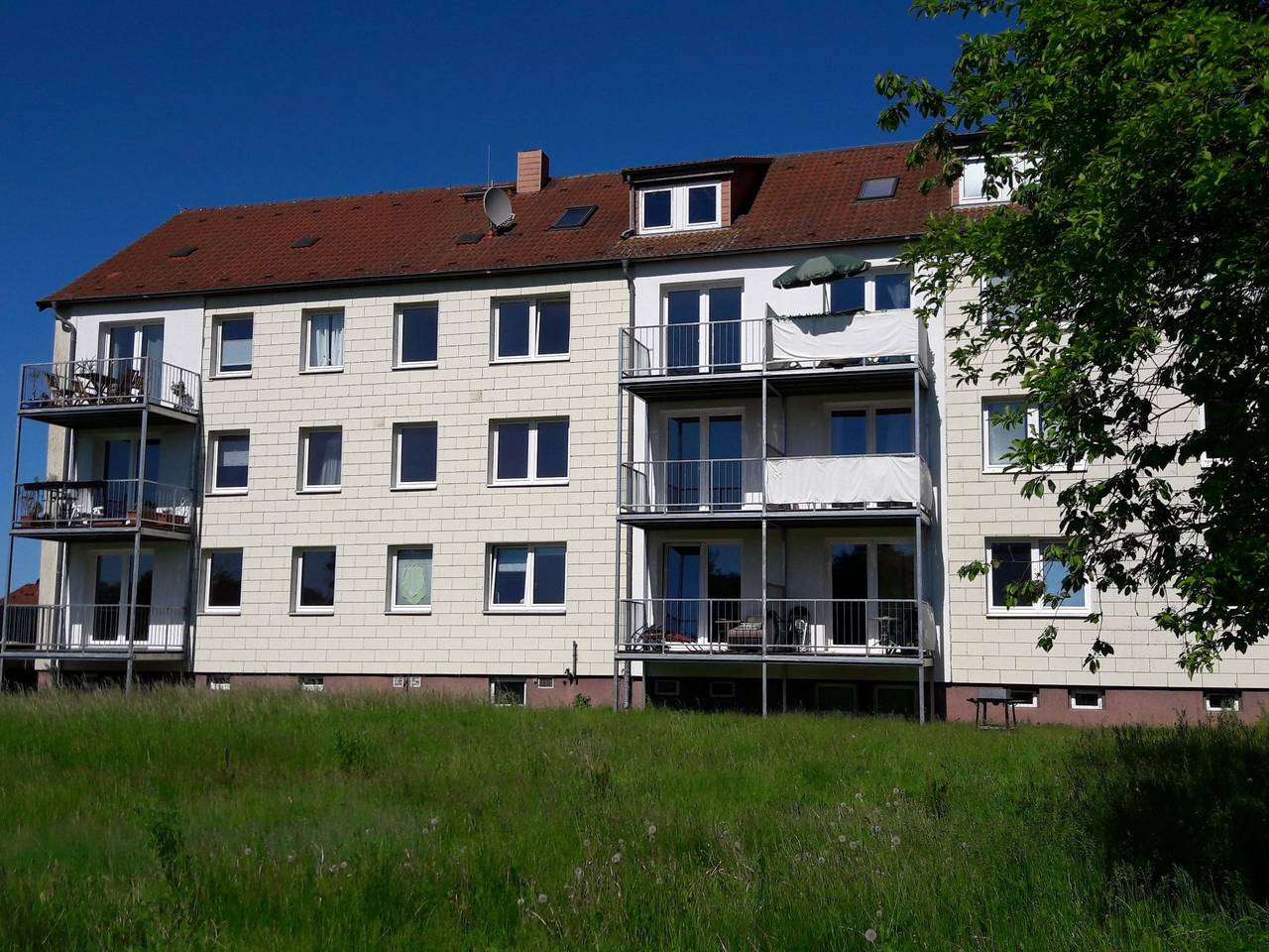 Ganze Wohnung, Wohnung in Lelkendorf mit Großem Balkon in Lelkendorf, Mecklenburgische Schweiz