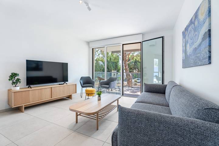 Apartamento entero, Appartement Colombier - Welkeys in Saint-Laurent-du-Var, Costa mediterránea (Francia)