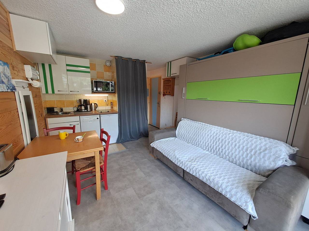 Studio entier, Studio moderne, centre station, terrasse sud, animaux admis in Mont-de-Lans, Les Deux Alpes