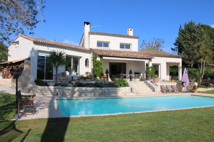 Maison d’hôte pour 2 personnes, avec Terrasse et Jardin ainsi que Piscine et Vue à La Colle-sur-Loup - 3