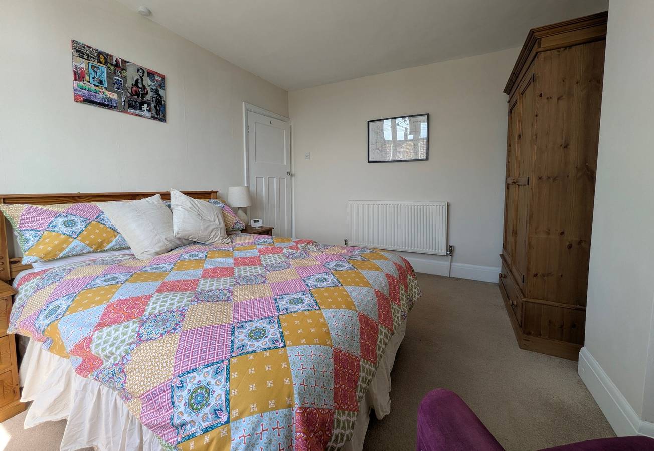 Cherry View House 3 Bed Garden Parking  sleeps 8 in Bristol, South West England