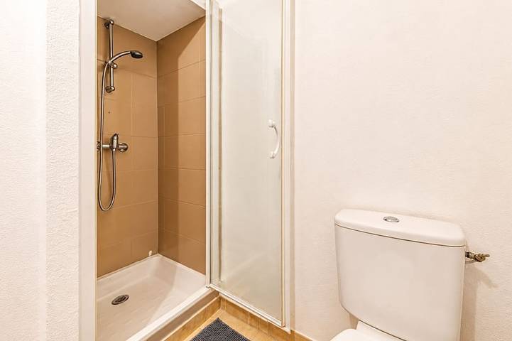 Appartement entier, F2 hyper centre avec balcon in Montluçon, Région de Montluçon