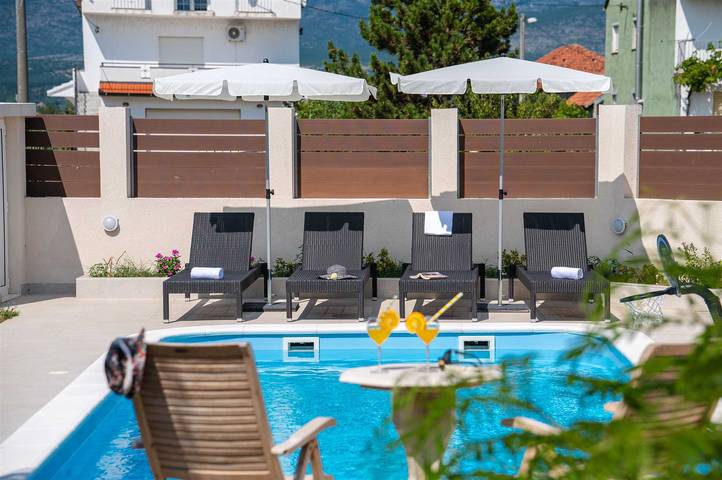 Villa für 5 Personen, mit Pool und Garten in Dalmatien