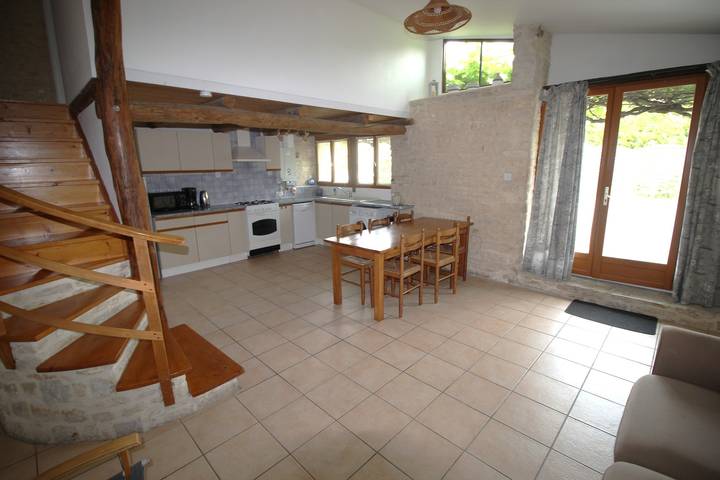 Casa vacacional 'Le Rossignol' con piscina compartida, jardín y Wi-Fi in Puyravault (Vendée), Fontenay-le-Comte