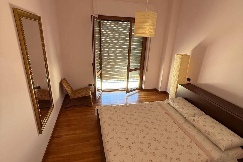 Apartamento entero, Elegant penthouse located in a very central area, just a few steps from the sea. in Grottammare, Grottammare (Comune)
