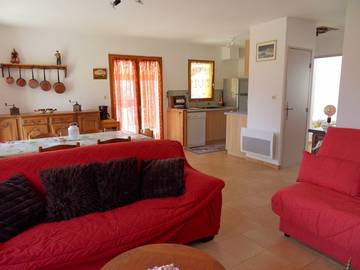 Gîte pour 6 personnes, avec terrasse et jardin dans Tartonne