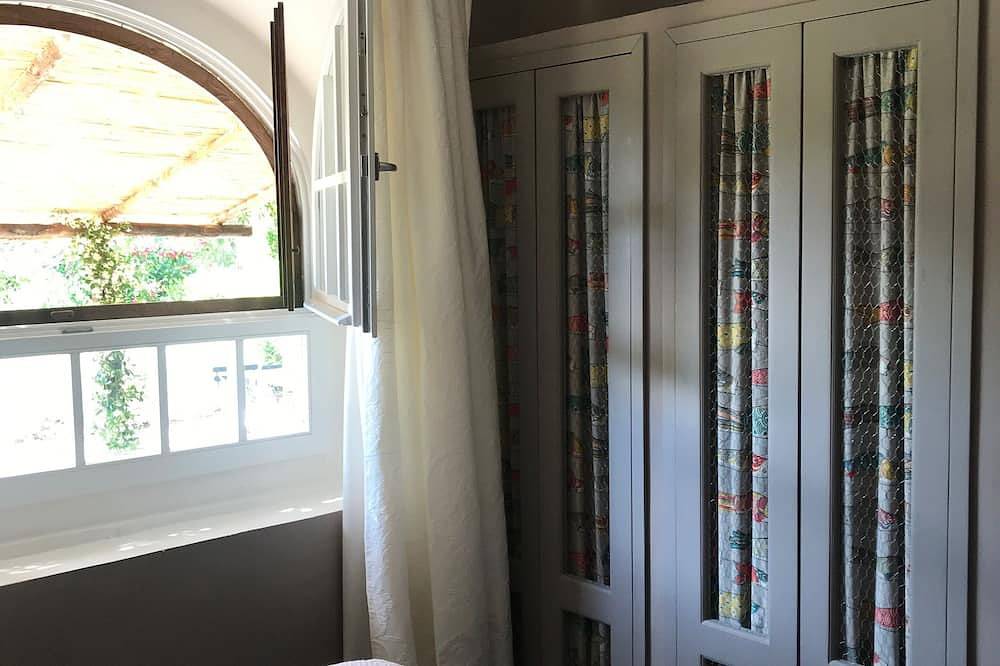 Herrliche Villa mit Garten und privatem Pool im Herzen von Ansedonia (8 Personen) in Ansedonia, Orbetello