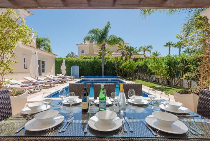 Villa pour 8 personnes, avec Balcon ainsi que Terrasse et Jardin dans Quinta do Lago