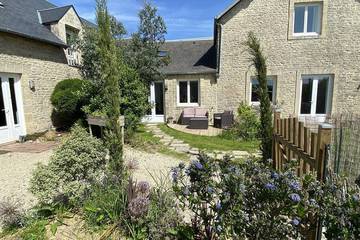 Agriturismo pour 6 personnes, avec jardin et terrasse à Meuvaines